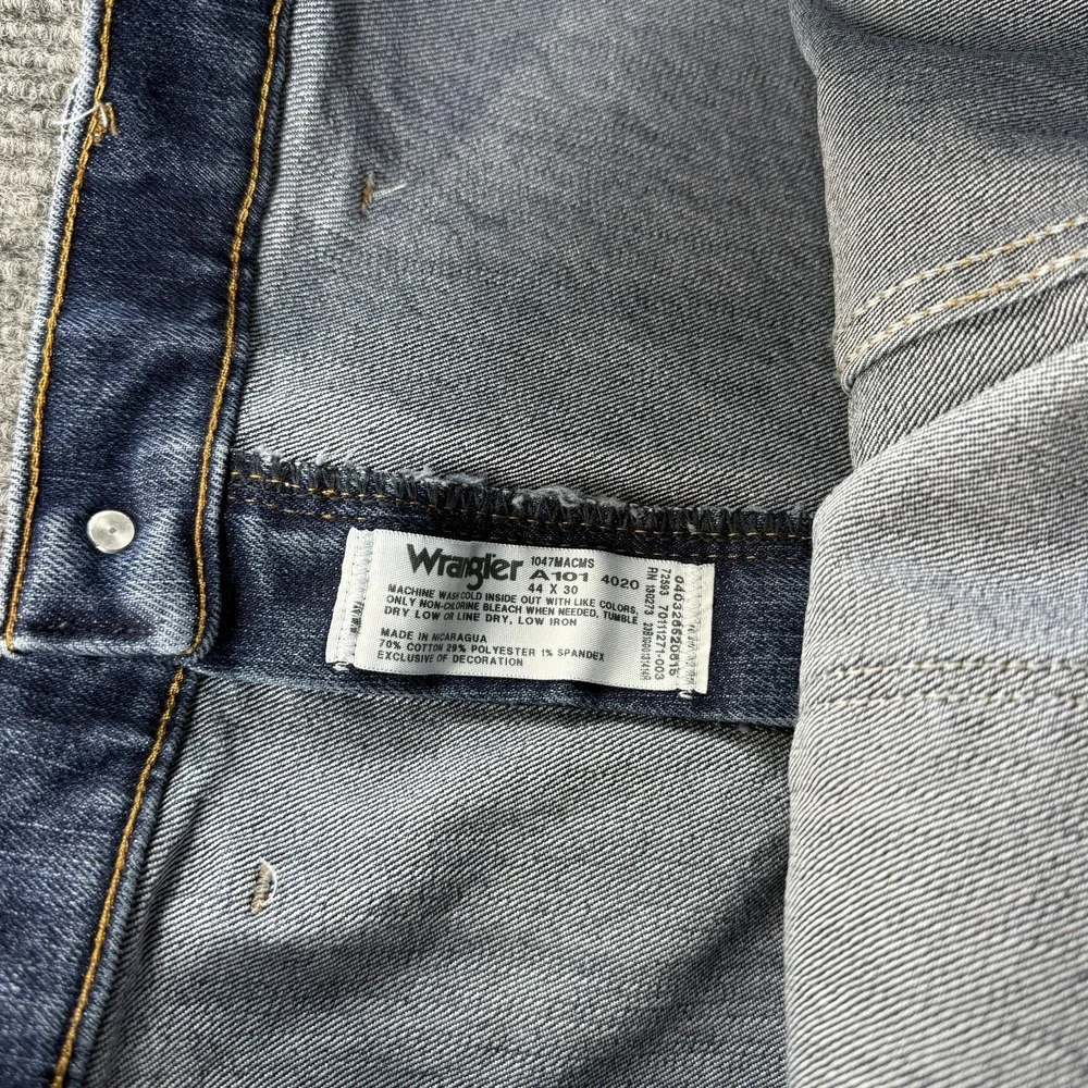 Wrangler Jeans Men 44x30 Blue Regular Fit Advanced Comfort Straight Leg